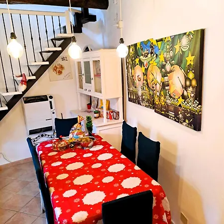 Caste Style Near Cinque Terre 리코 델 골포 디 스페지아