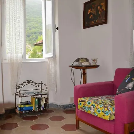 Caste Style Near Cinque Terre * 리코 델 골포 디 스페지아