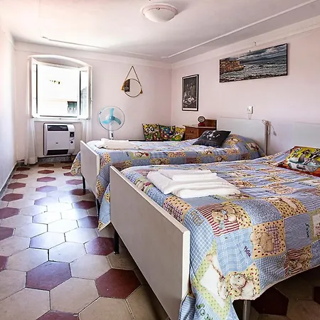 Ferienhaus Caste Style Near Cinque Terre