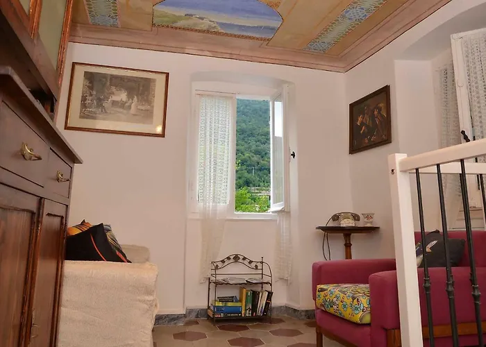 Caste Style Near Cinque Terre Feriehus *